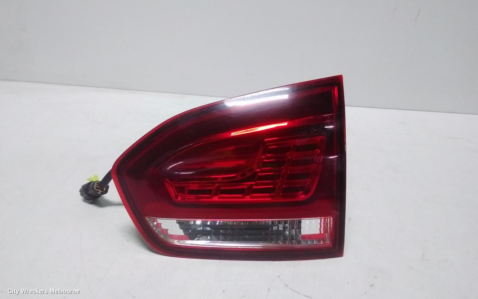 LDV G10 REAR GARNISH, TAILGATE LAMP (RH SIDE), WAGON, SV7A, 04/2015 - 08/2022 - Image 2