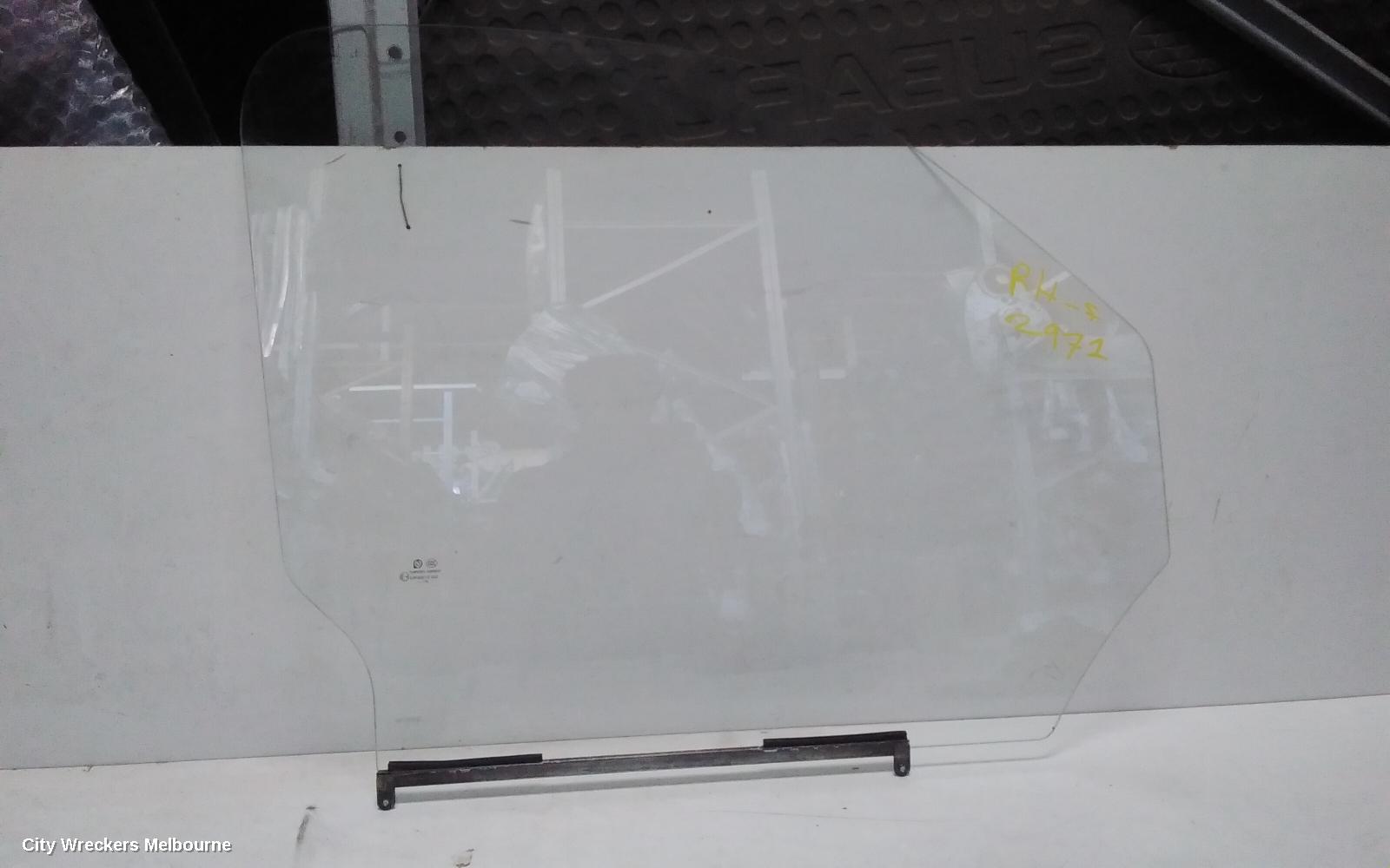 LDV V80 RIGHT FRONT DOOR WINDOW, VAN, 01/2013 - 12/2023 - Image 1