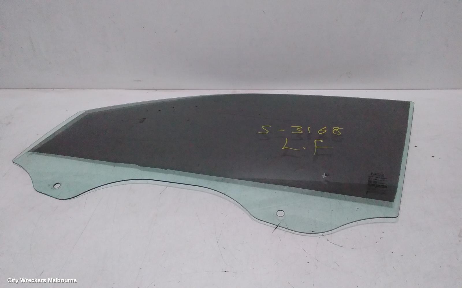RENAULT TRAFIC LEFT FRONT DOOR WINDOW, X82, 01/2015 ONWARDS - Image 2