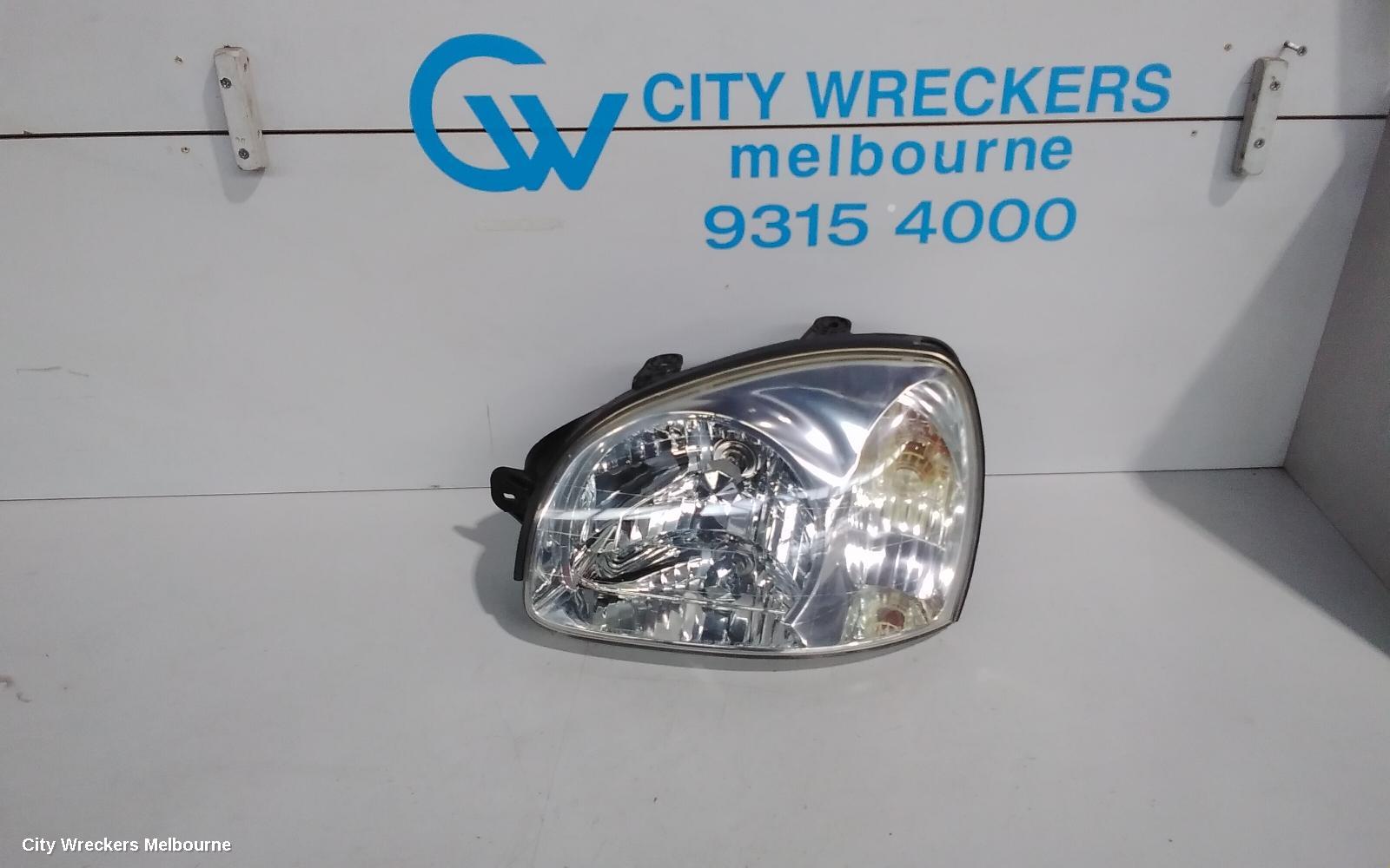 HYUNDAI SANTA FE LEFT HEADLAMP, SM, 11/2000 - 09/2003 - Image 1