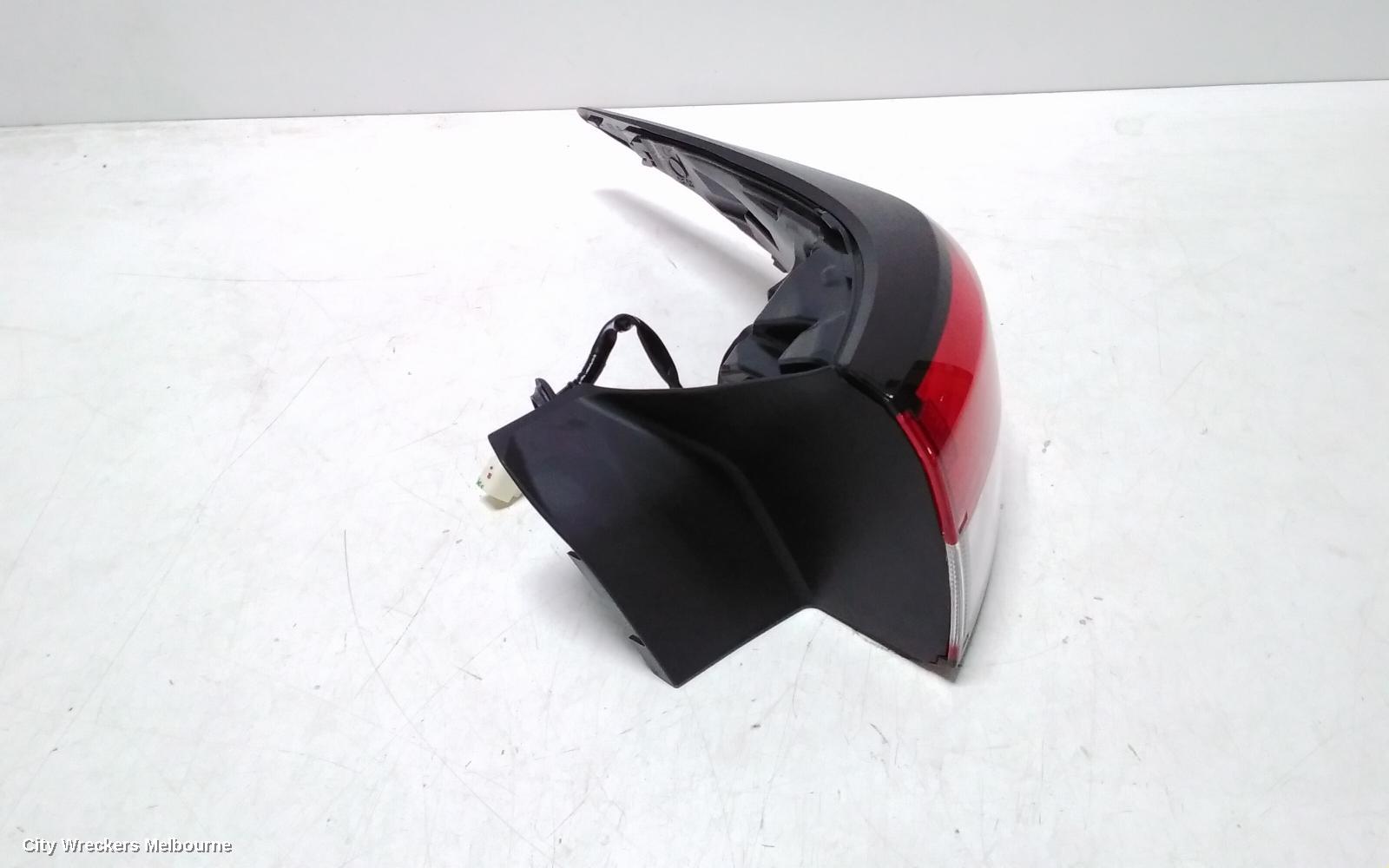 MITSUBISHI OUTLANDER RIGHT TAILLIGHT, ZM, IN BODY, LED TYPE, 08/2021 ONWARDS - Image 3
