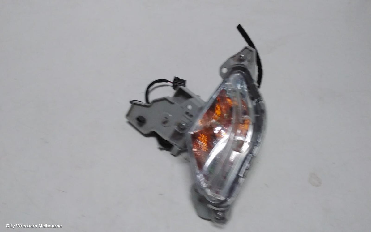 MAZDA CX3 RIGHT INDICATOR/FOG/SIDE, BUMPER FLASHER, DK, 03/2015 ONWARDS - Image 2