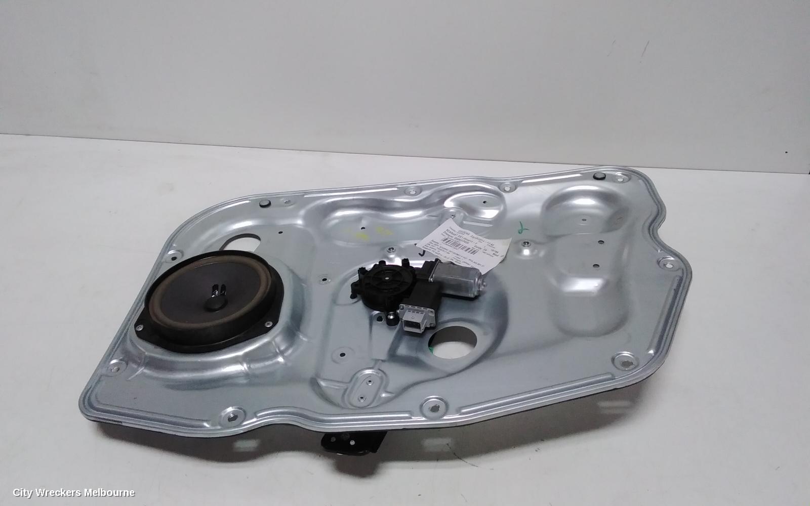 ALFA ROMEO GIULIETTA RIGHT FRONT WINDOW REG/MOTOR, 940 SERIES, 01/2011 - 12/2020 - Image 2