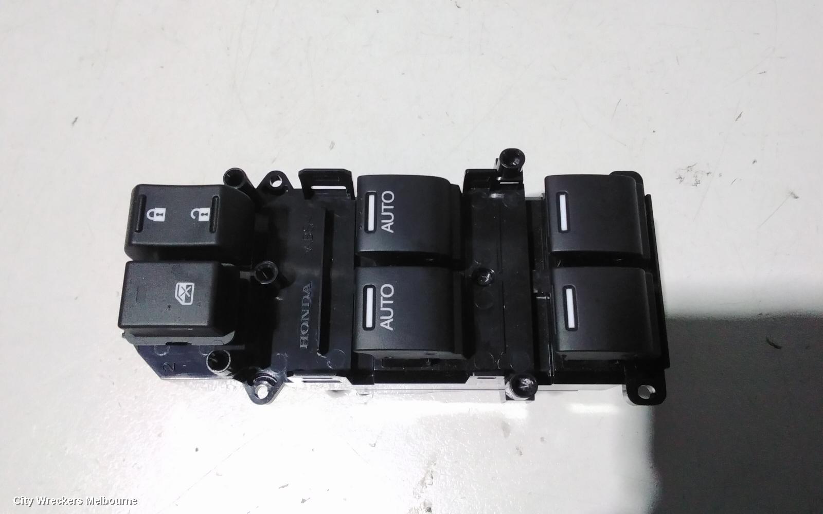 HONDA HRV PWR DR WIND SWITCH, RH FRONT (MASTER SWITCH), RU5, 12/2014 ONWARDS - Image 1