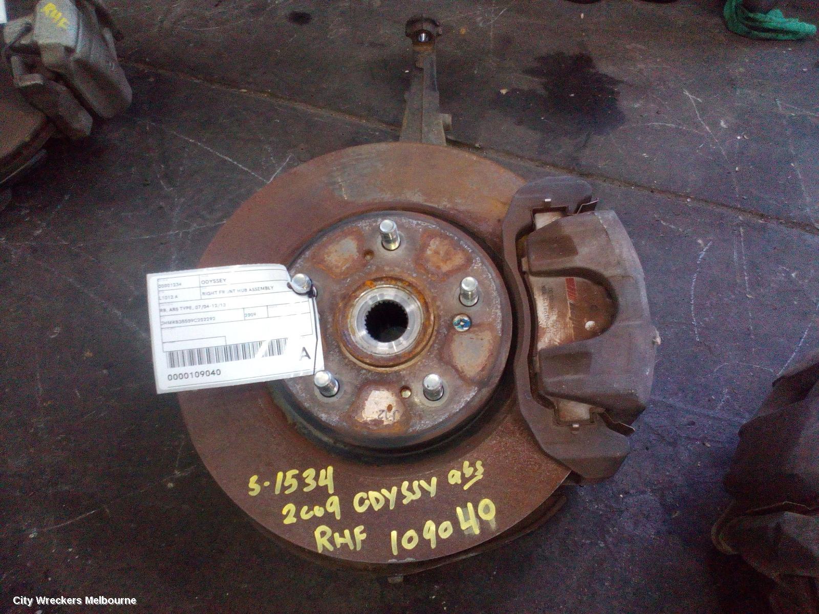 HONDA ODYSSEY RIGHT FRONT HUB ASSEMBLY, RB, ABS TYPE, 07/2004 - 12/2013 - Image 1