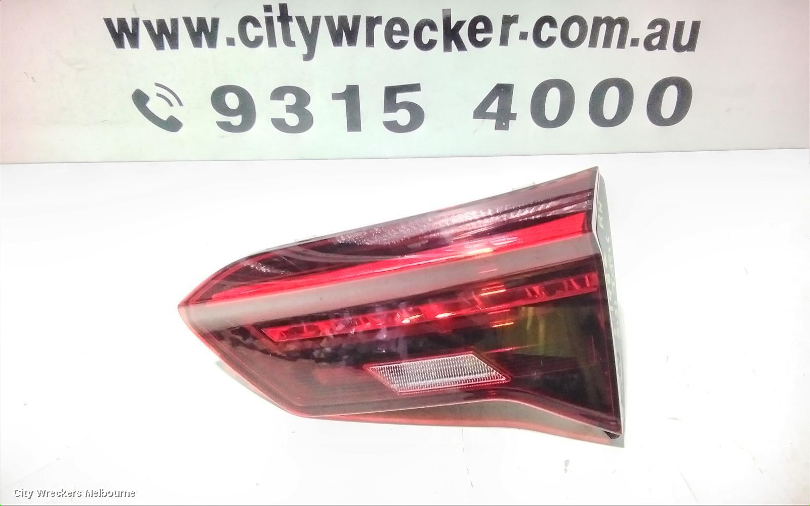 VOLKSWAGEN T-ROC REAR GARNISH, TAILGATE LAMP (RH SIDE), BLACK INSERT TYPE, A1, 03/2020 ONWARDS - Image 3