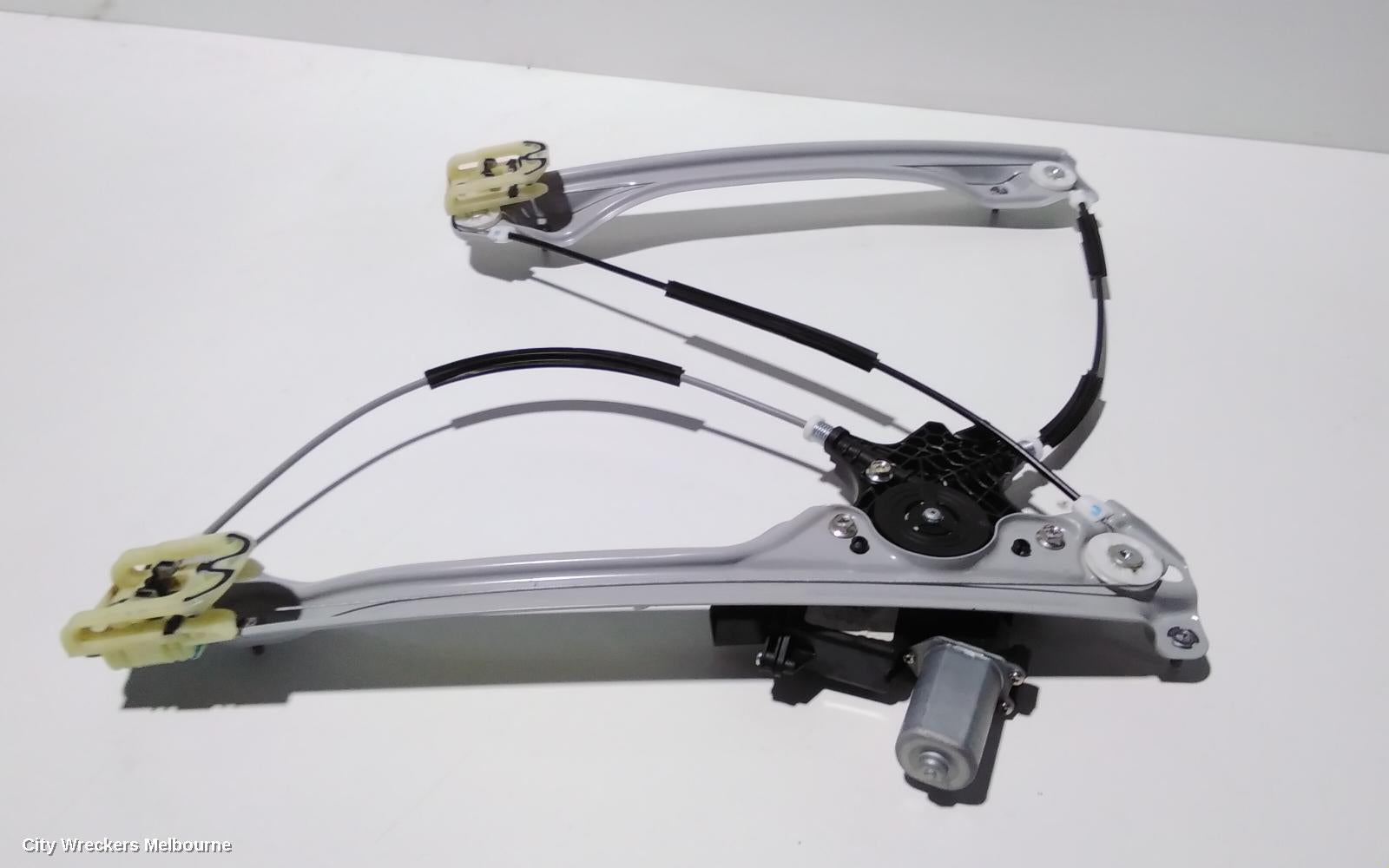 HOLDEN COMMODORE RIGHT FRONT WINDOW REG/MOTOR, ZB, 10/2017 - 12/2020 - Image 2