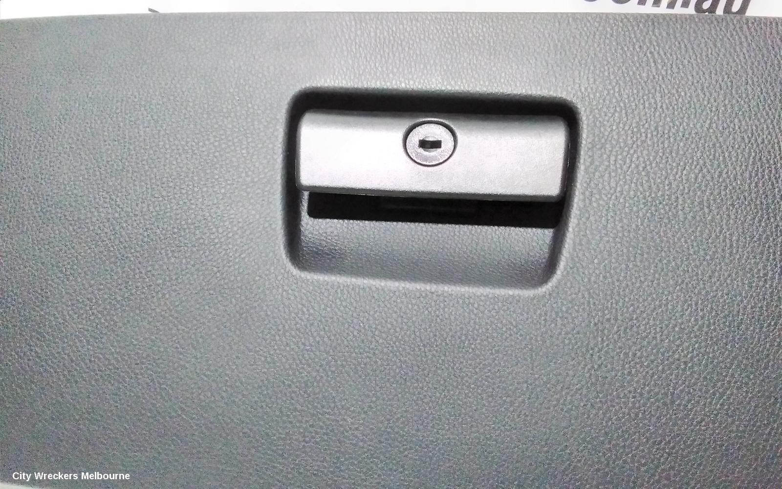 BMW 3 SERIES GLOVE BOX, E90, 03/2005 - 12/2013 - Image 2