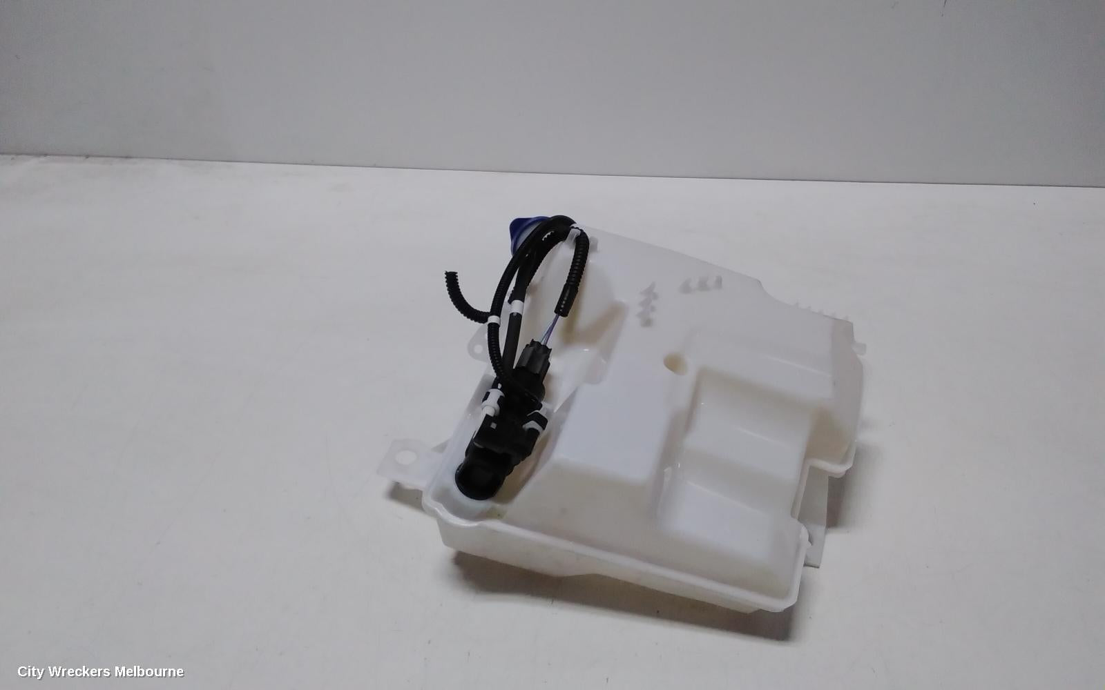 FORD FOCUS WASHER BOTTLE, LW, 08/2011 - 08/2015 - Image 1