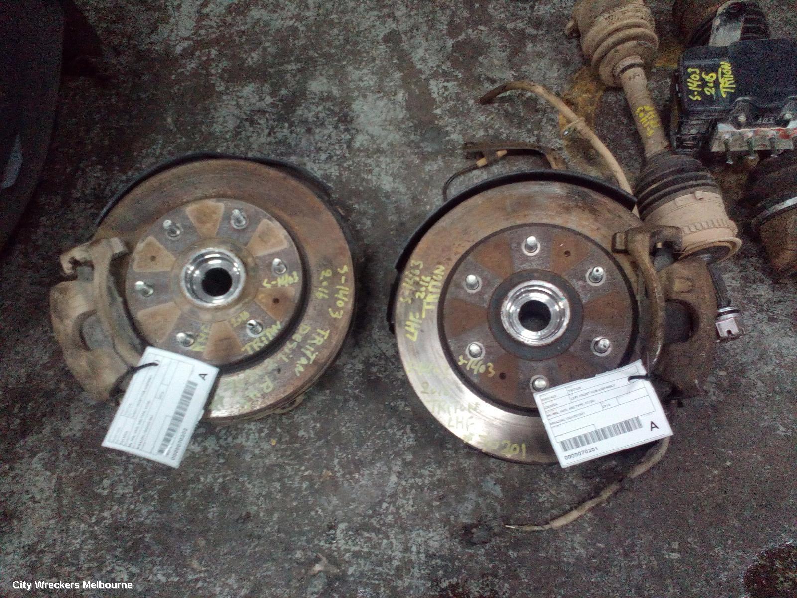 MITSUBISHI TRITON LEFT FRONT HUB ASSEMBLY, ML-MQ, 4WD, ABS TYPE, 07/2006 - 10/2018 - Image 2