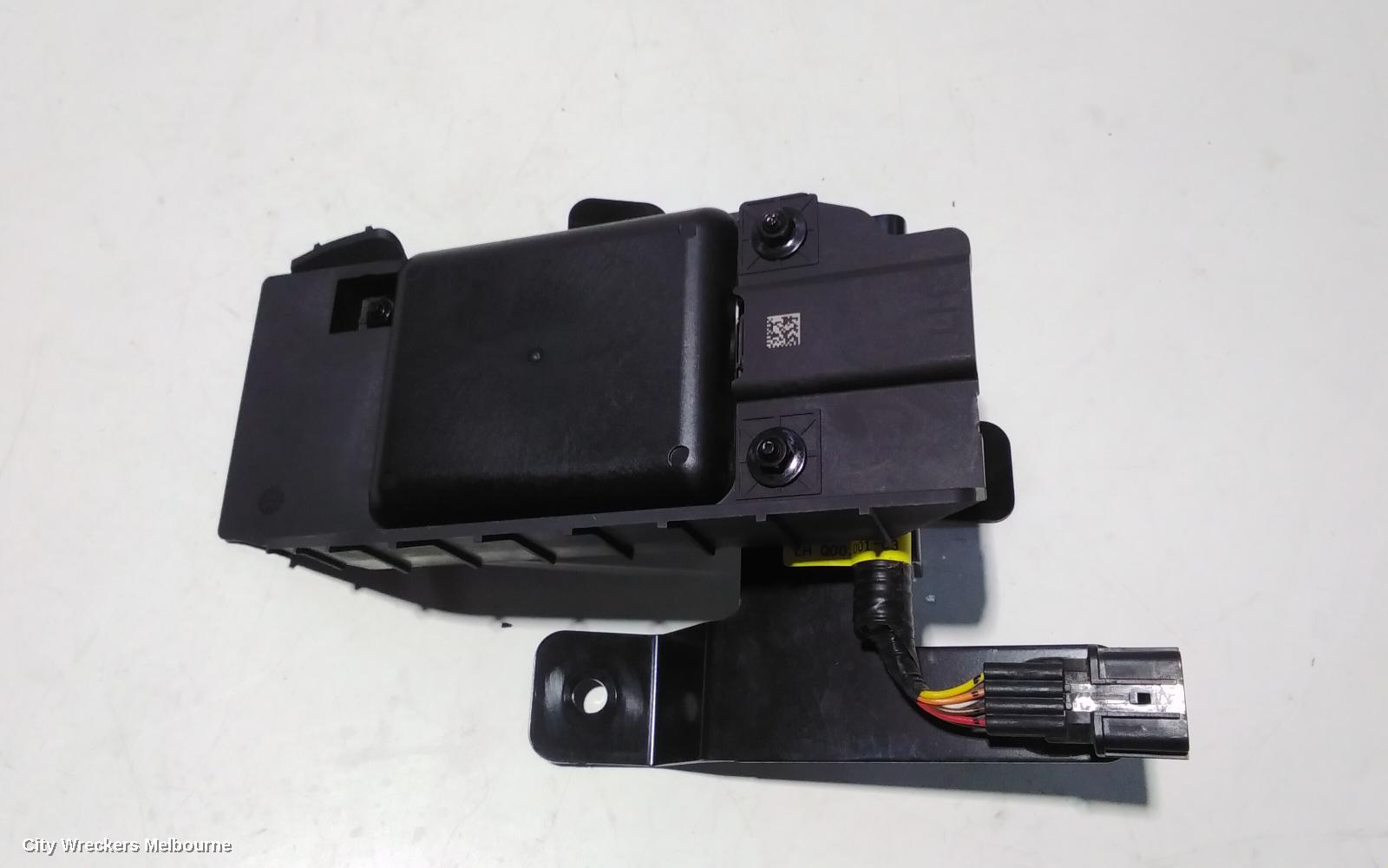 HYUNDAI VELOSTER, JS, 09/2019 - 07/2021, LHR BLIND SPOT MODULE P.N: 95811-J3000: 90455 - Image 3