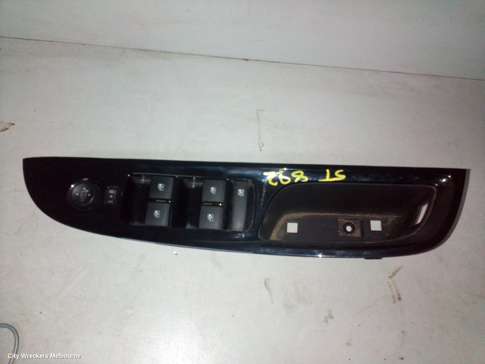 HOLDEN COMMODORE PWR DR WIND SWITCH, RH FRONT (MASTER SWITCH), VF, BLACK, 4 SWITCH TYPE, 05/2013 - 12/2017 - Image 2