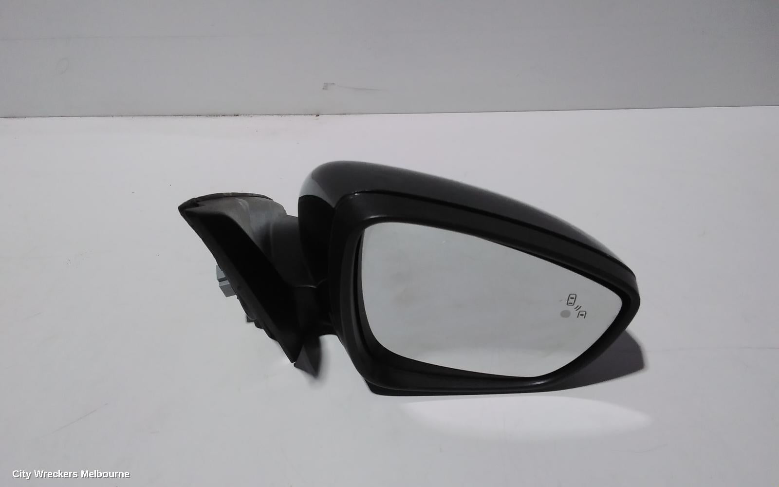 FORD FOCUS RIGHT DOOR MIRROR, SA, TITANIUM, POWER FOLD, W/ BLIND SPOT TYPE, 10/2018 - 12/2020 - Image 2