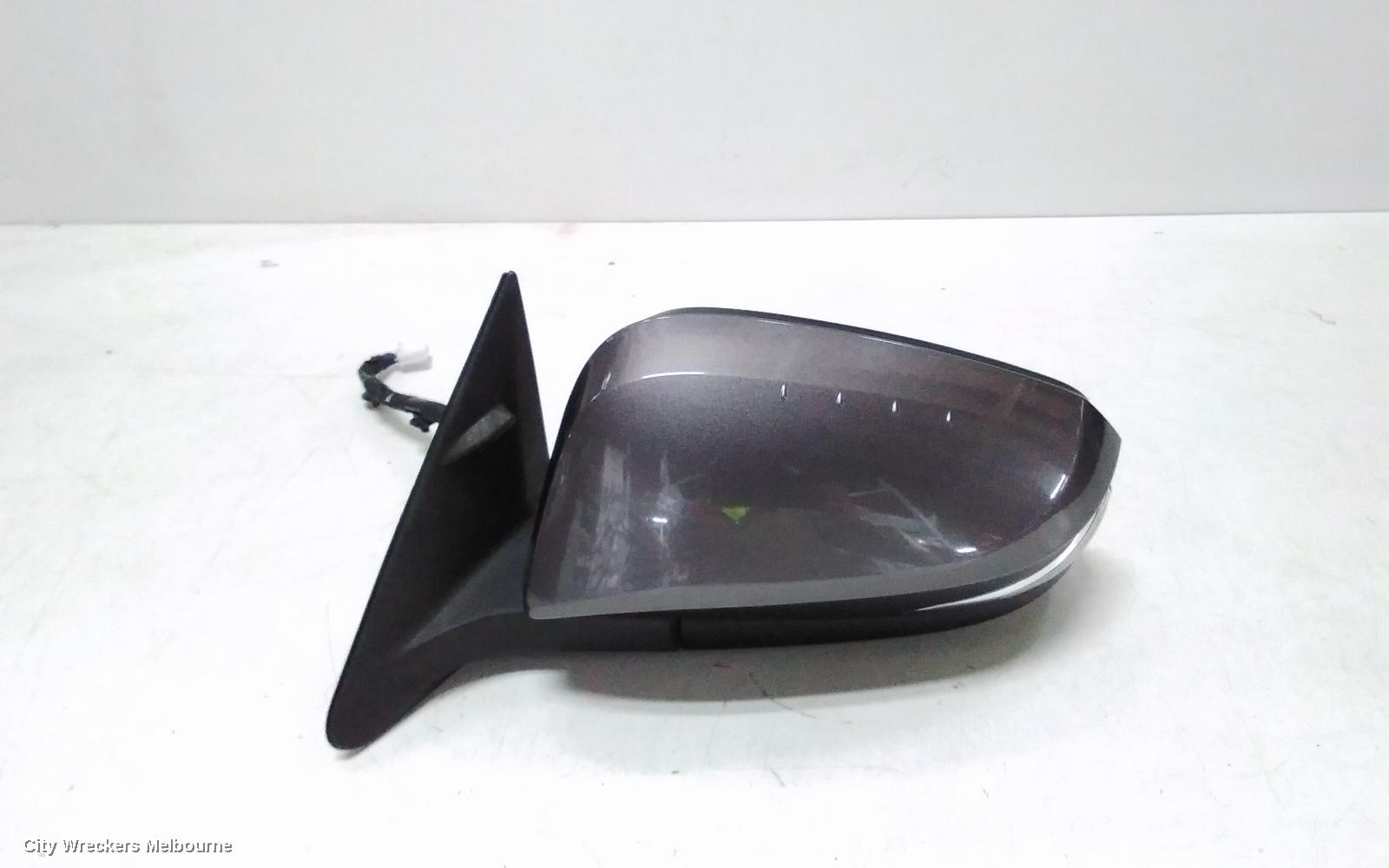 TOYOTA KLUGER LEFT DOOR MIRROR, GSU50/GSU55, GRANDE, HEATED, W/ MEMORY FUNCTION & BLIND SPOT TYPE, 12/2013 - 10/2016 - Image 1