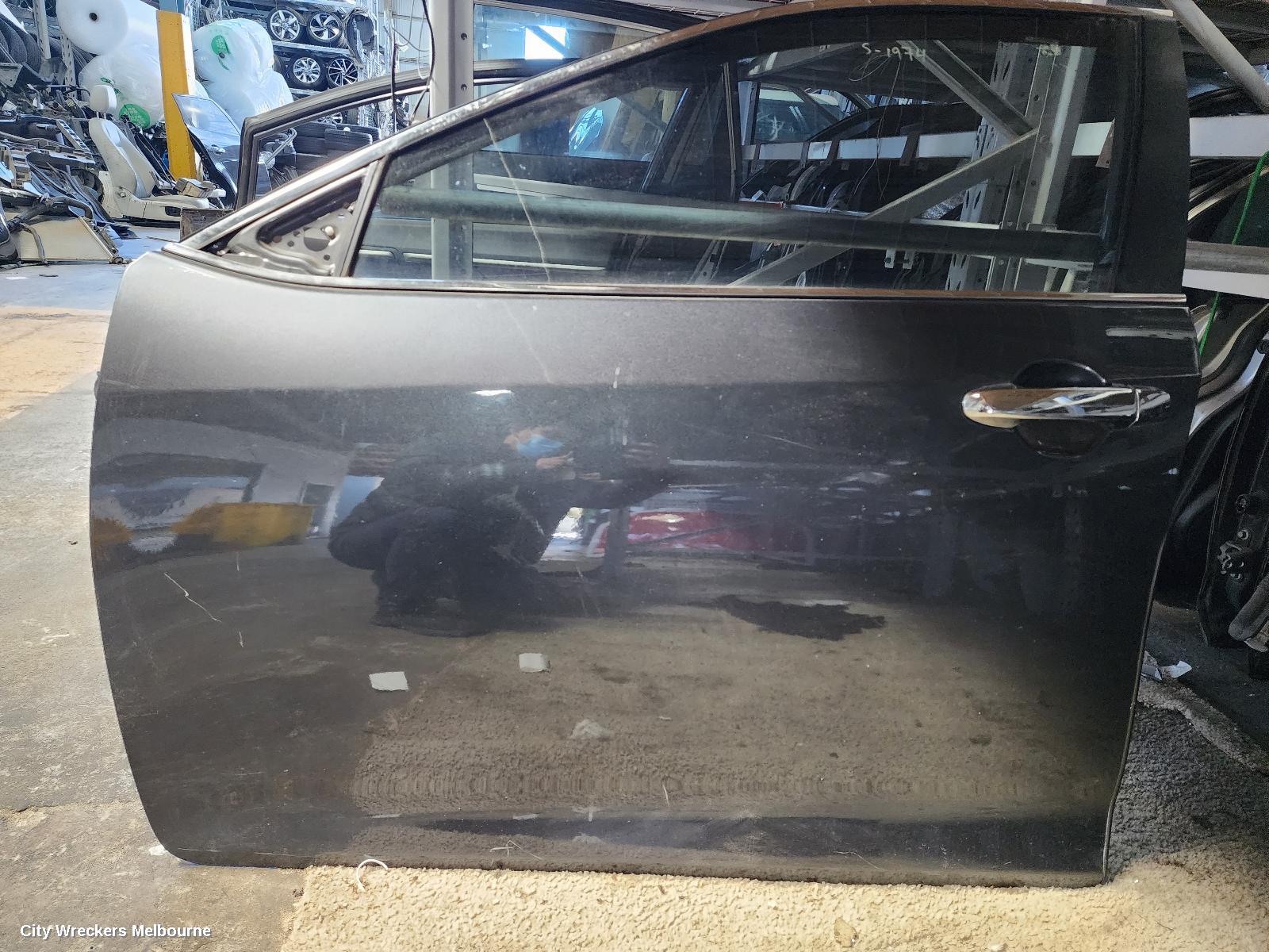 TOYOTA CAMRY LEFT FRONT DOOR, ASV50/AVV50, 12/2011 - 03/2015 - Image 3