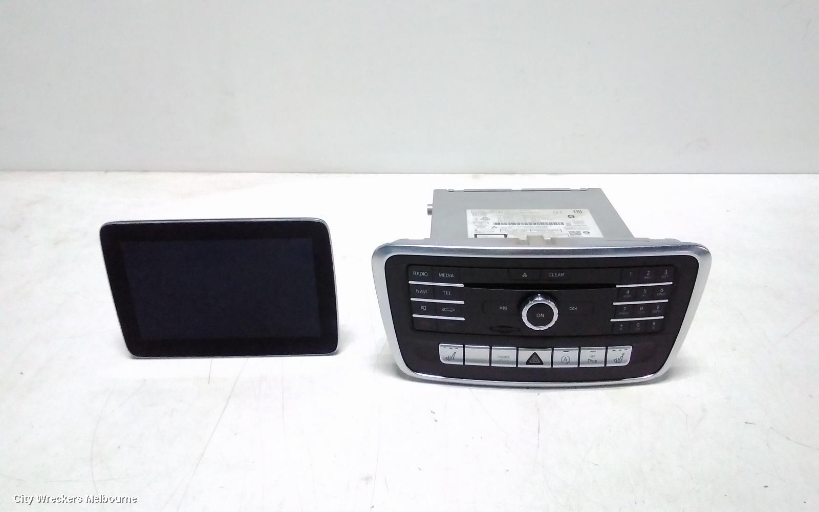 MERCEDES CLA CLASS RADIO/CD/DVD/SAT/TV, HEAD UNIT, COMAND APS W/ SINGLE DVD TYPE, C117/X117, 10/2013 - 01/2019 - Image 2