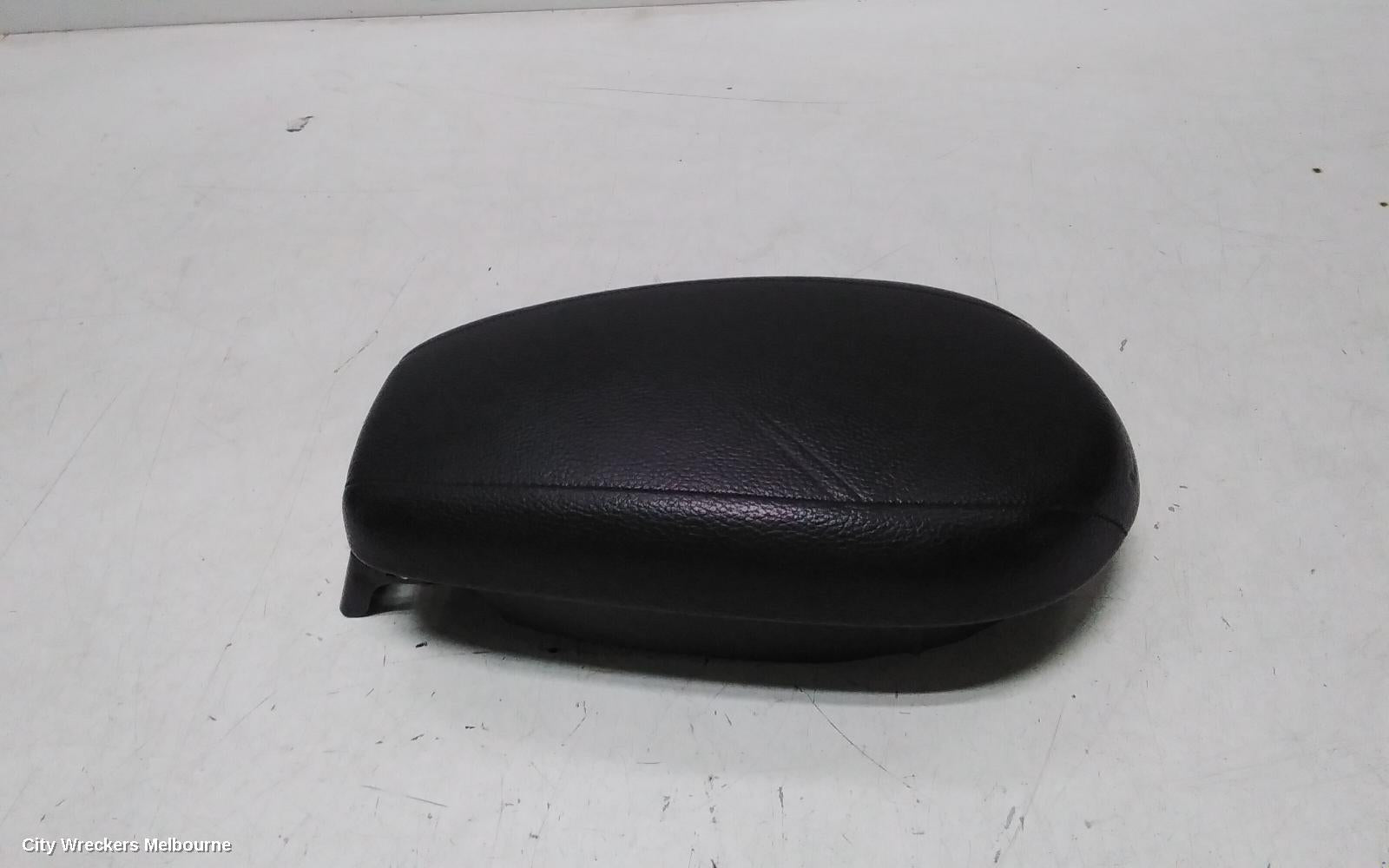 HYUNDAI VELOSTER CONSOLE, FS, CONSOLE LID ONLY, 02/2012 - 02/2018 - Image 1