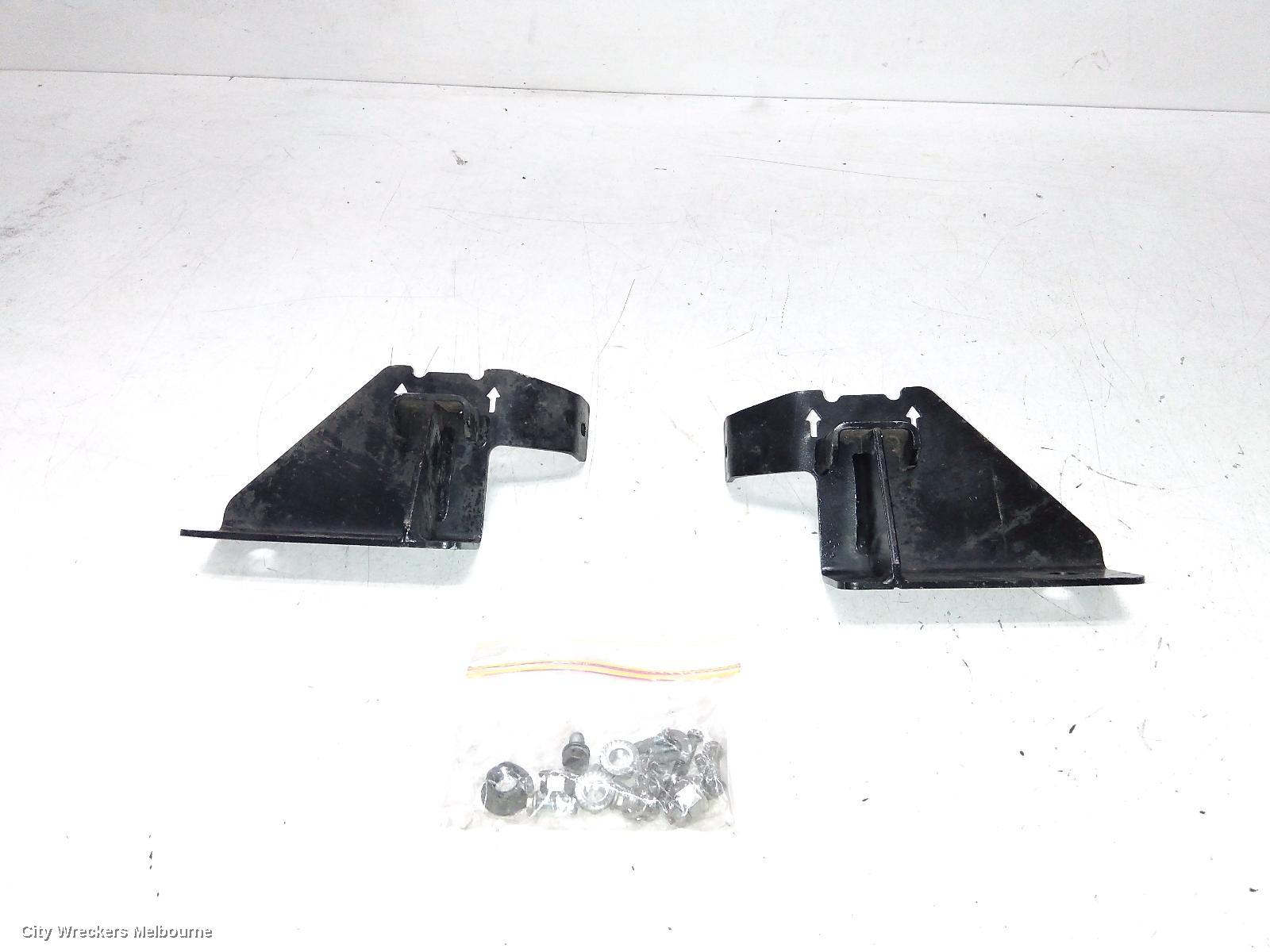 TOYOTA RAV4, XA40, 12/2012 - 12/2018, LH SIDE  SIDE STEEP BRAKET WITH BOLT: 138686 - Image 1
