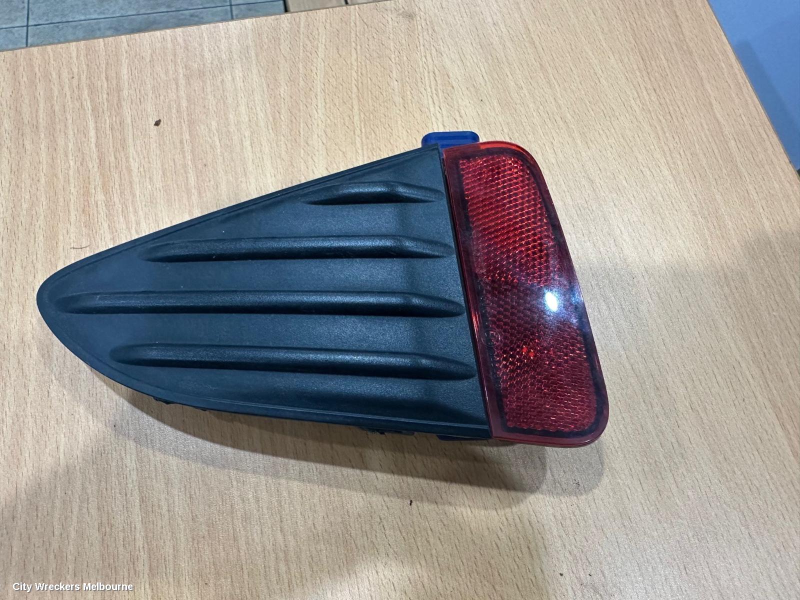 TOYOTA YARIS, XP130 SERIES, 10/2011 - 12/2019, RIGHT REAR BAR REFECTOR WITH COVER : 114826 - Image 2