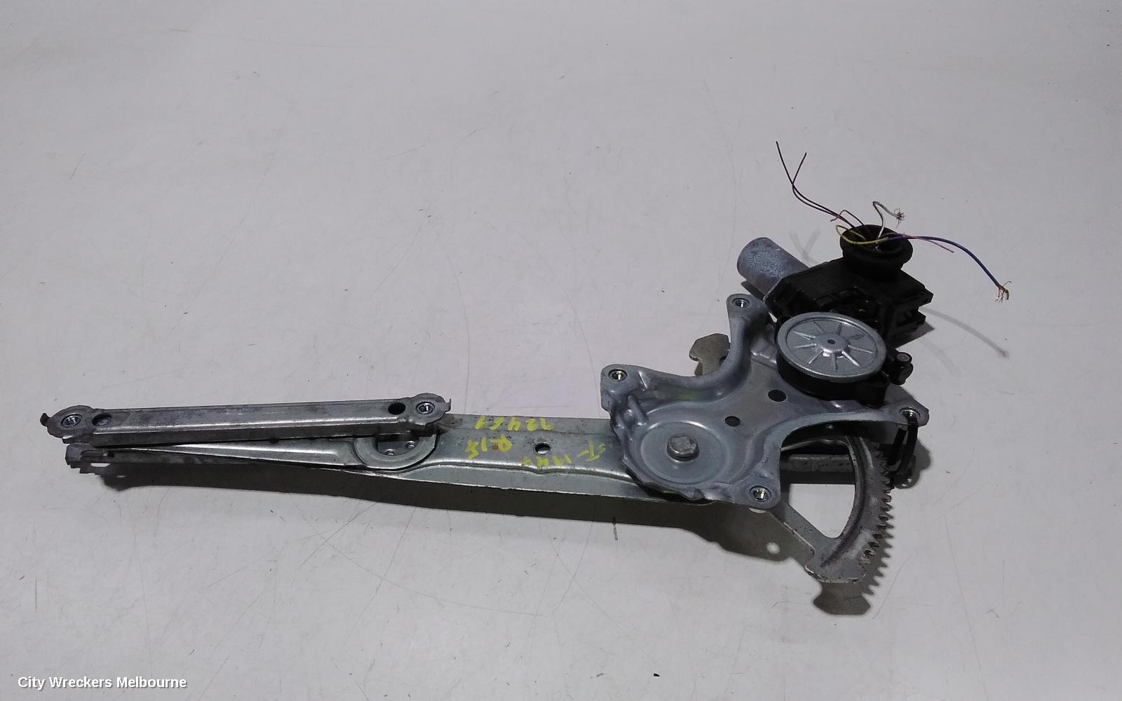 TOYOTA HIACE LEFT FRONT WINDOW REG/MOTOR, DOOR REG AND MOTOR ASSY, TRH/KDH, 03/2005 - 04/2019 - Image 1