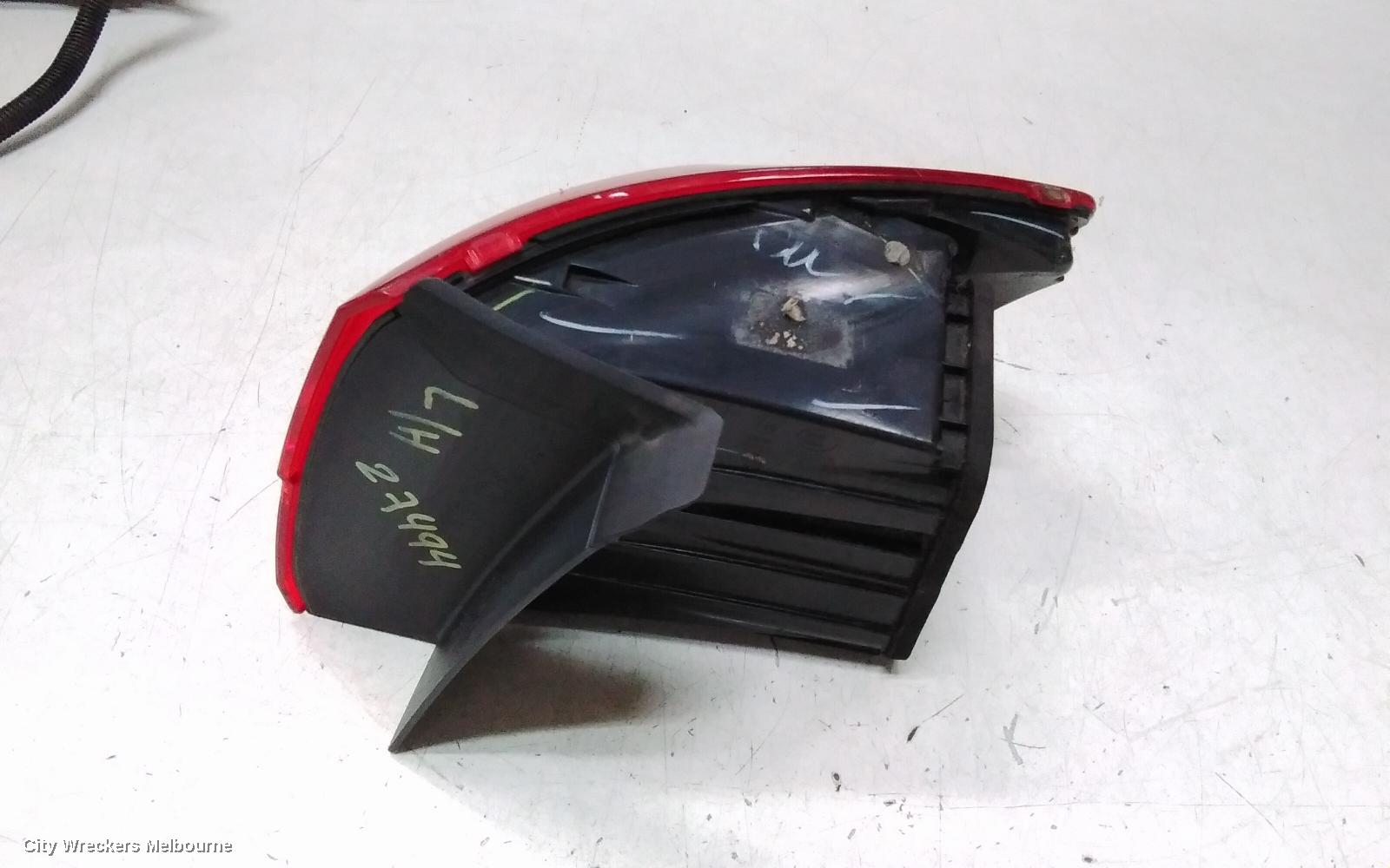 VOLKSWAGEN JETTA LEFT TAILLIGHT, 1B, DARKENED TYPE, 11/2014 - 12/2017 - Image 3