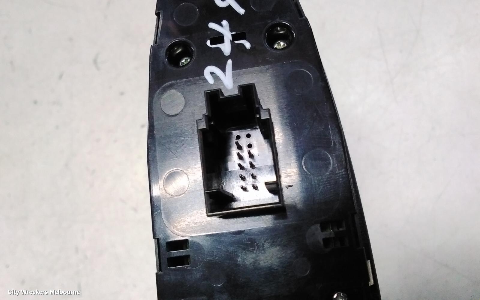 BMW 1 SERIES PWR DR WIND SWITCH, RH FRONT (MASTER SWITCH), F20, HATCH, NON ELECTRO CHROMATIC MIRROR TYPE, 06/2011 - 05/2019 - Image 3