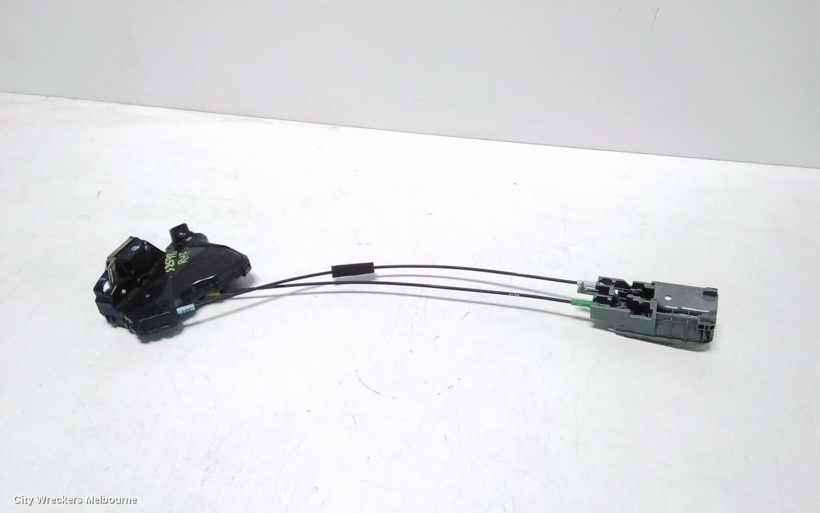 TOYOTA HILUX DOOR/BOOT/GATE LOCK, RIGHT FRONT DOOR LOCK, POWER, 02/2005 - 08/2015 - Image 1