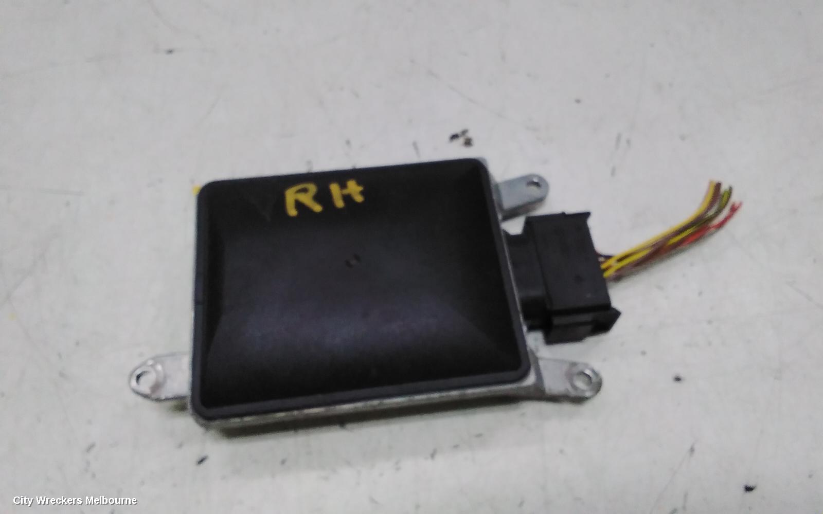 PORSCHE MACAN, 95B, 06/2014 - 12/2025, 8T0 907 568B  BLIND SPOT INDICATOR MODULE  RHR: 142497 - Image 1