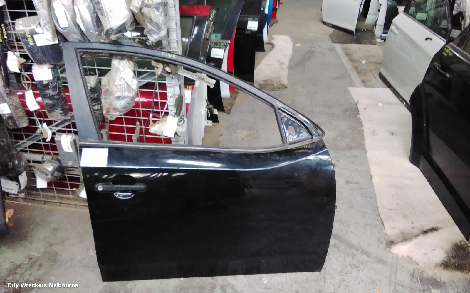 KIA CERATO RIGHT FRONT DOOR, TD, SEDAN/HATCH, 10/2008 - 03/2013 - Image 1