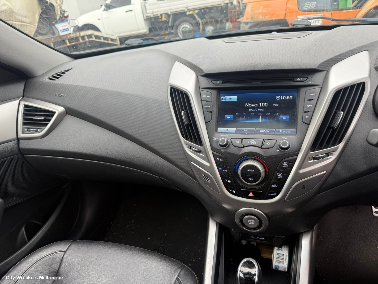 HYUNDAI VELOSTER RADIO/CD/DVD/SAT/TV, TOUCHSCREEN, GPS/NAVIGATION/BLUETOOTH/MP3/AUX W/ CD PLAYER, FS, 10/2011 - 02/2018 - Image 2