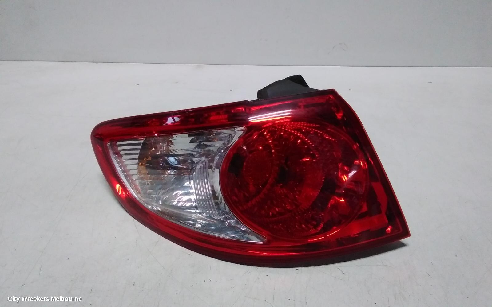 HYUNDAI SANTA FE LEFT TAILLIGHT, CM, IN BODY, 11/2005 - 09/2009 - Image 2