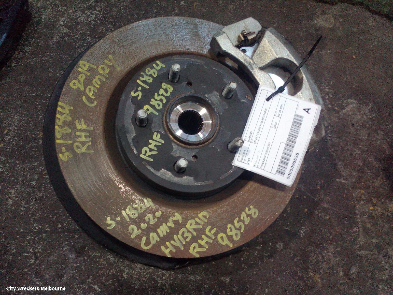 TOYOTA CAMRY RIGHT FRONT HUB ASSEMBLY, XV70, HYBRID TYPE, 09/2017 ONWARDS - Image 2