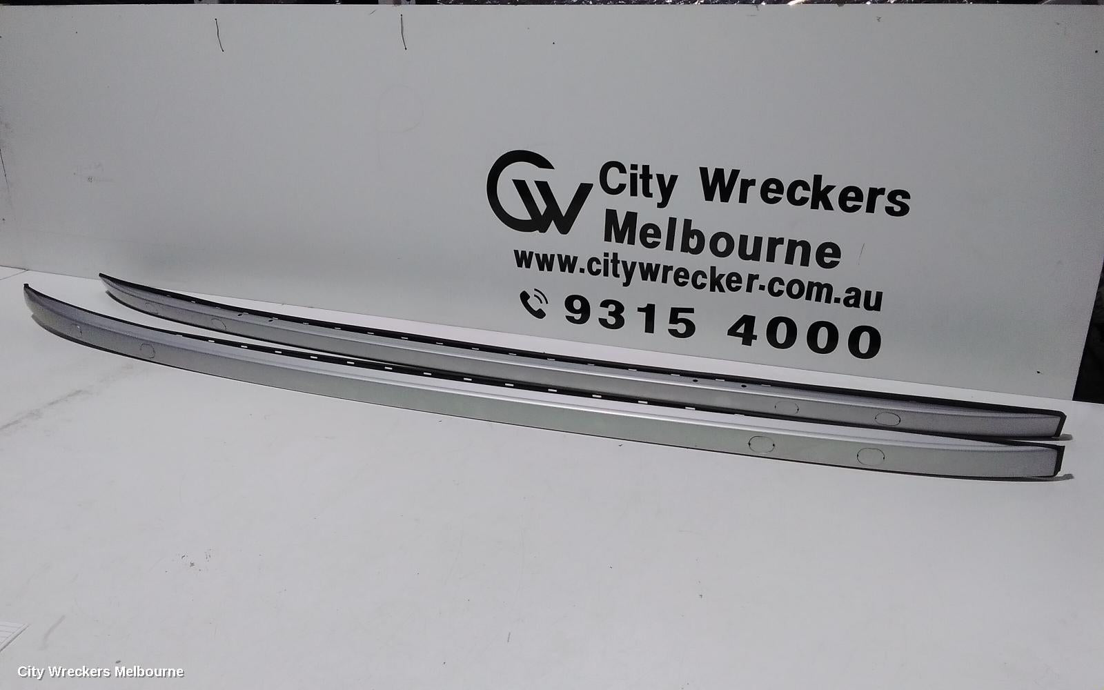 HYUNDAI TUCSON ROOF RAIL - Image 2
