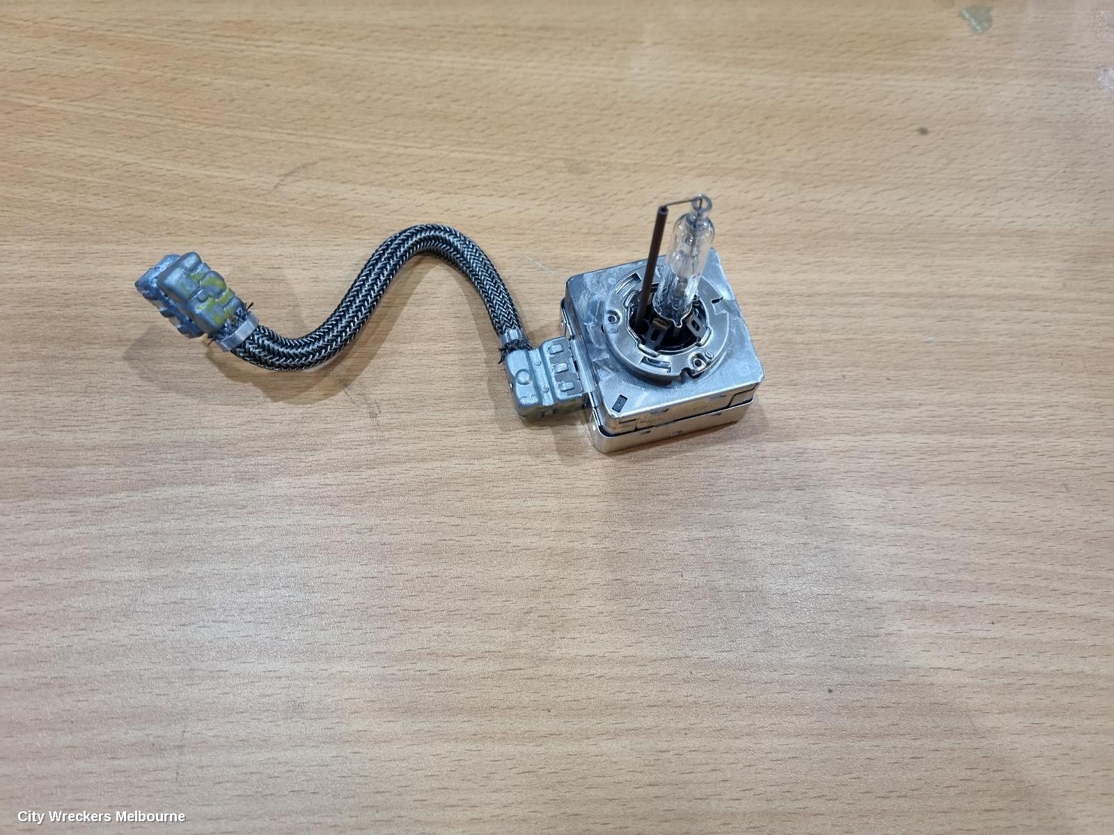 CHRYSLER 300C HEADLAMP BULB, LX2, 12/2011 - 12/2021 - Image 3
