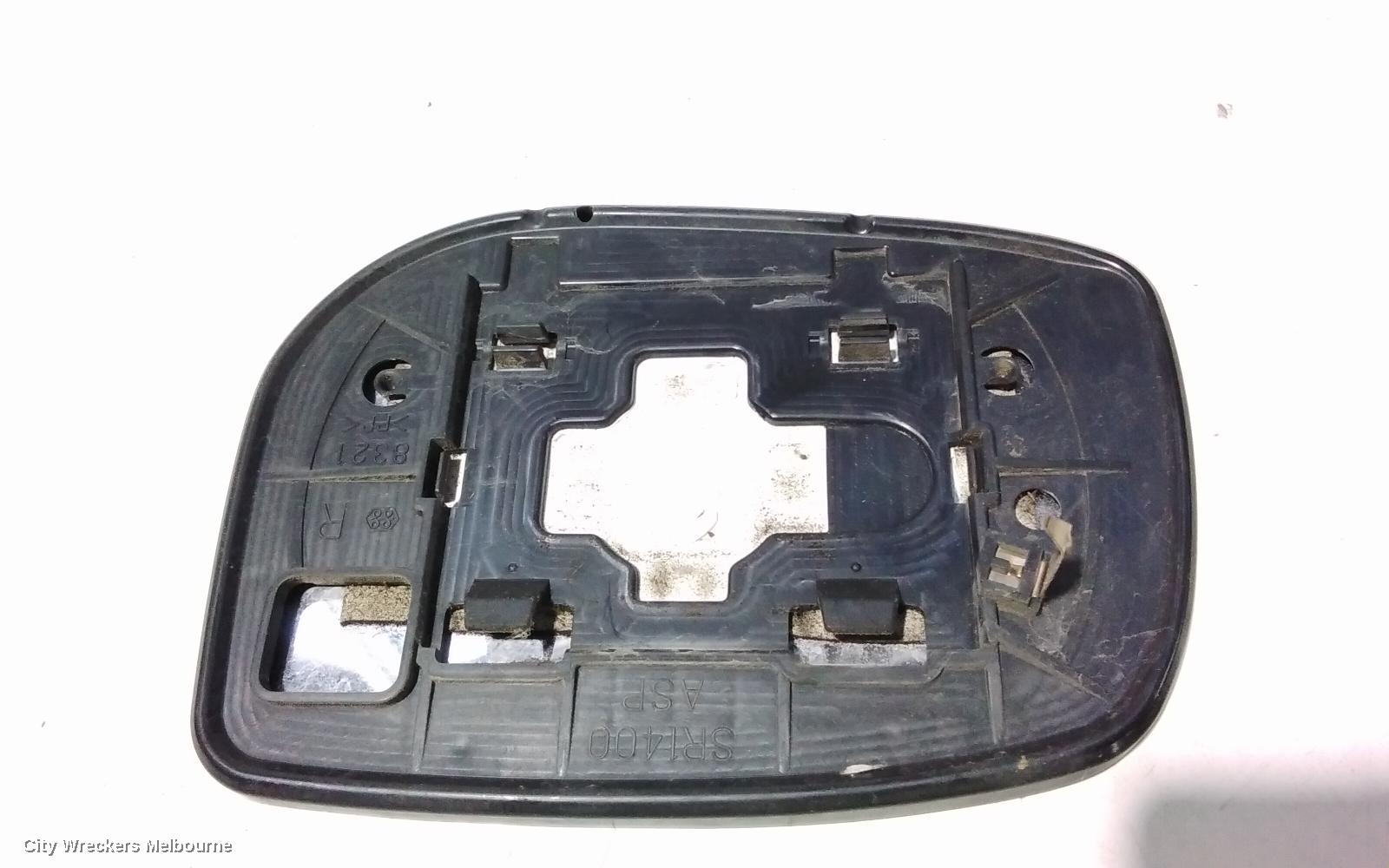 TOYOTA COROLLA RIGHT DOOR MIRROR, ZRE152/20153R, SEDAN, W/ FLASHER LAMP, 03/2010 - 12/2013 - Image 3