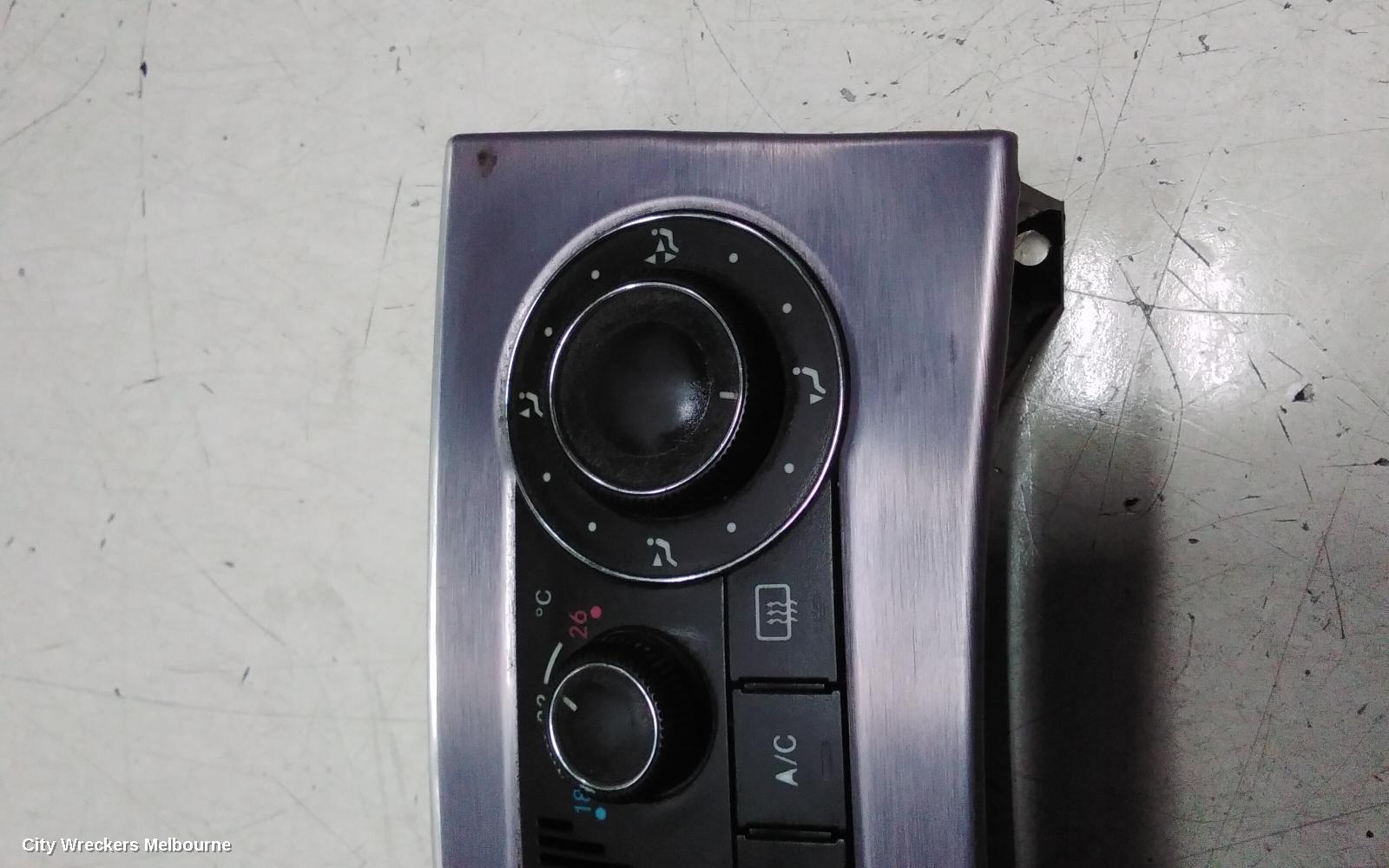 MERCEDES CLC CLASS HEATER/AC CONTROLS, CL203, NON DISPLAY SCREEN, 08/2008 - 03/2011 - Image 2