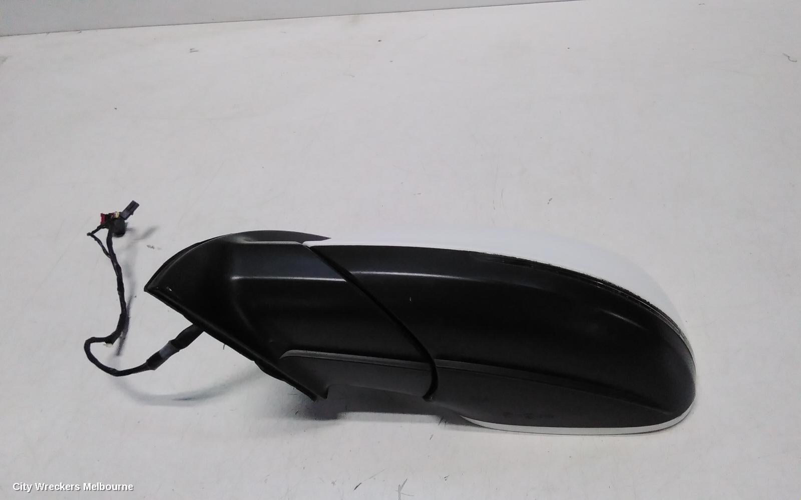 AUDI Q7 LEFT DOOR MIRROR, 4L, MANUAL FOLD, W/ INDICATOR, NON MEMORY & NO LANE CHANGE ASSIST TYPE, 10/2009 - 08/2015 - Image 3