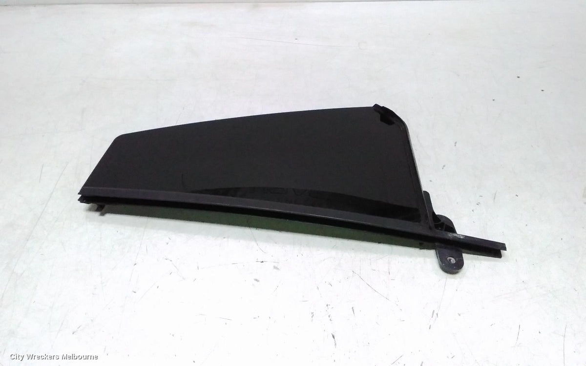 VOLKSWAGEN TIGUAN LEFT REAR 1/4 DOOR GLASS, 5NA, 06/2016 - 02/2024 - Image 1