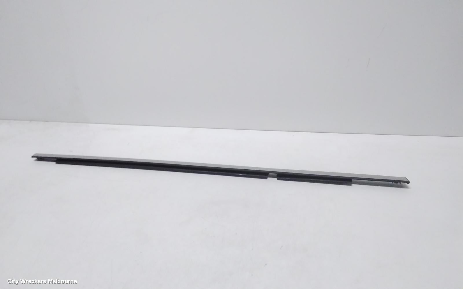 ISUZU MU-X DOOR MOULD, LH REAR DOOR MOULD CHROME VIN: MPAUCS40GMT003498: 111172, 2ND GEN, 03/2021 ONWARDS - Image 1