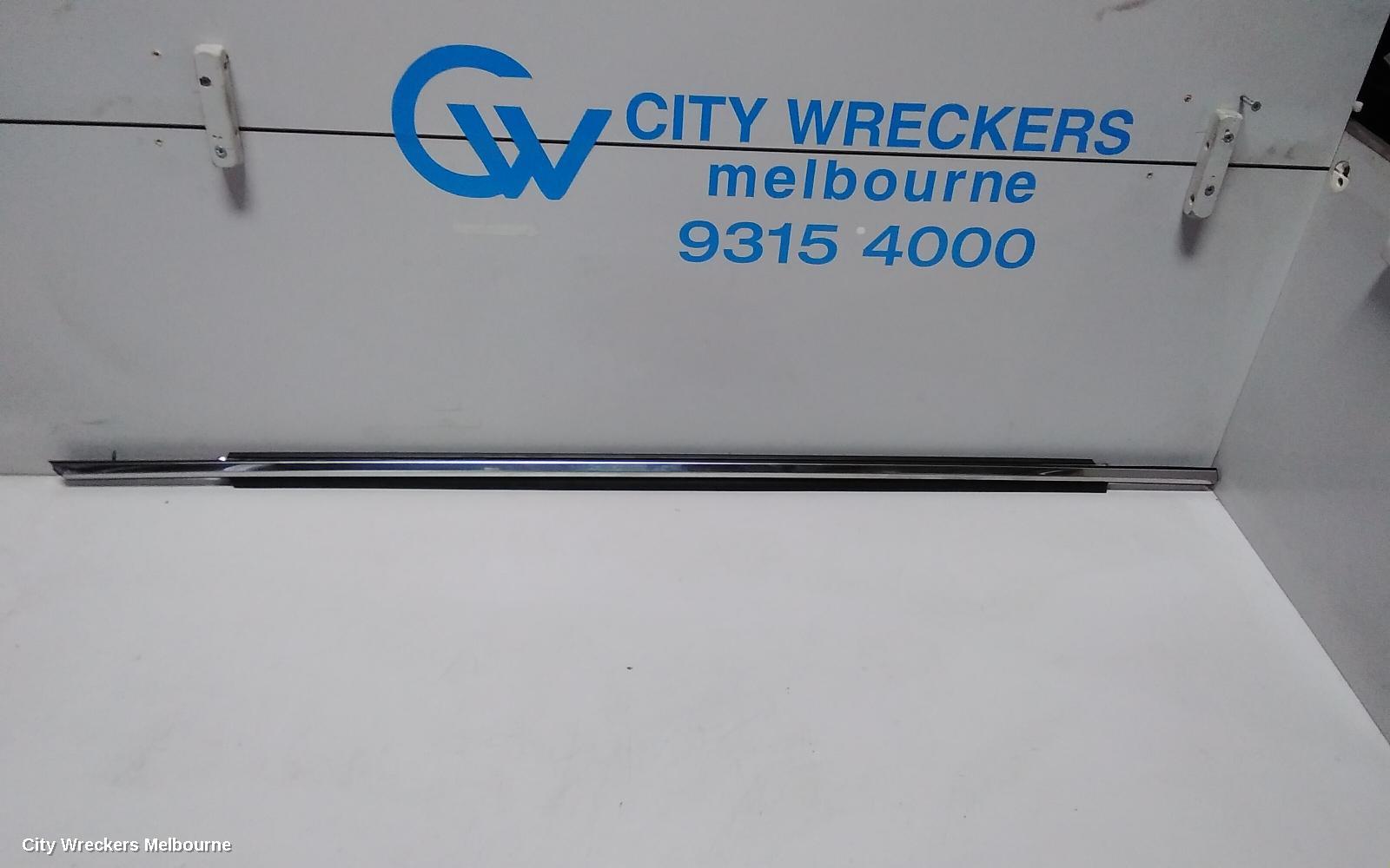 MAZDA CX9 DOOR MOULD, UPPER WINDOW MOULD RIGHT FRONT: 65477, RH FRONT, TC, W/ CHROME TYPE, 07/2016 ONWARDS - Image 1