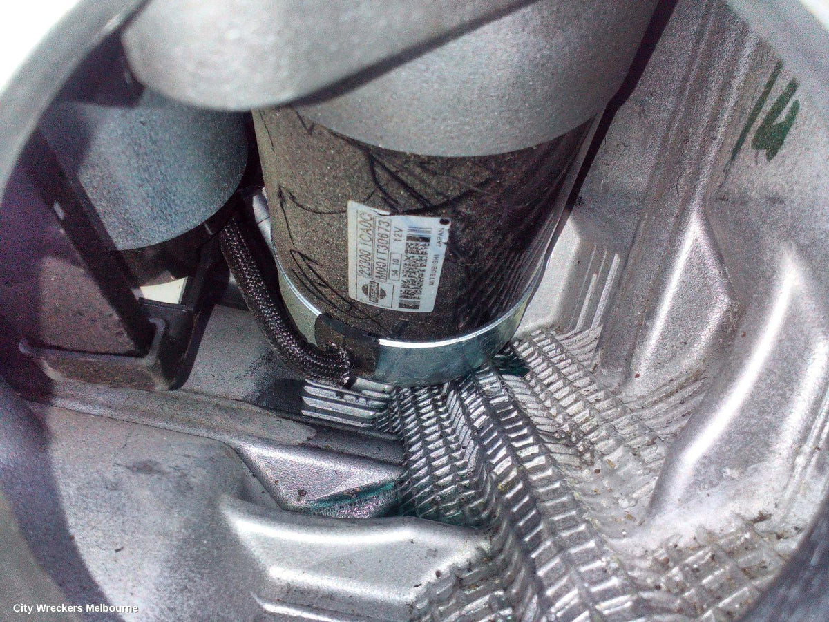 NISSAN PATROL STARTER, Y62, PETROL, 5.6, VK56VD, EURO 5, 2.0KW, 05/2017 ONWARDS - Image 2