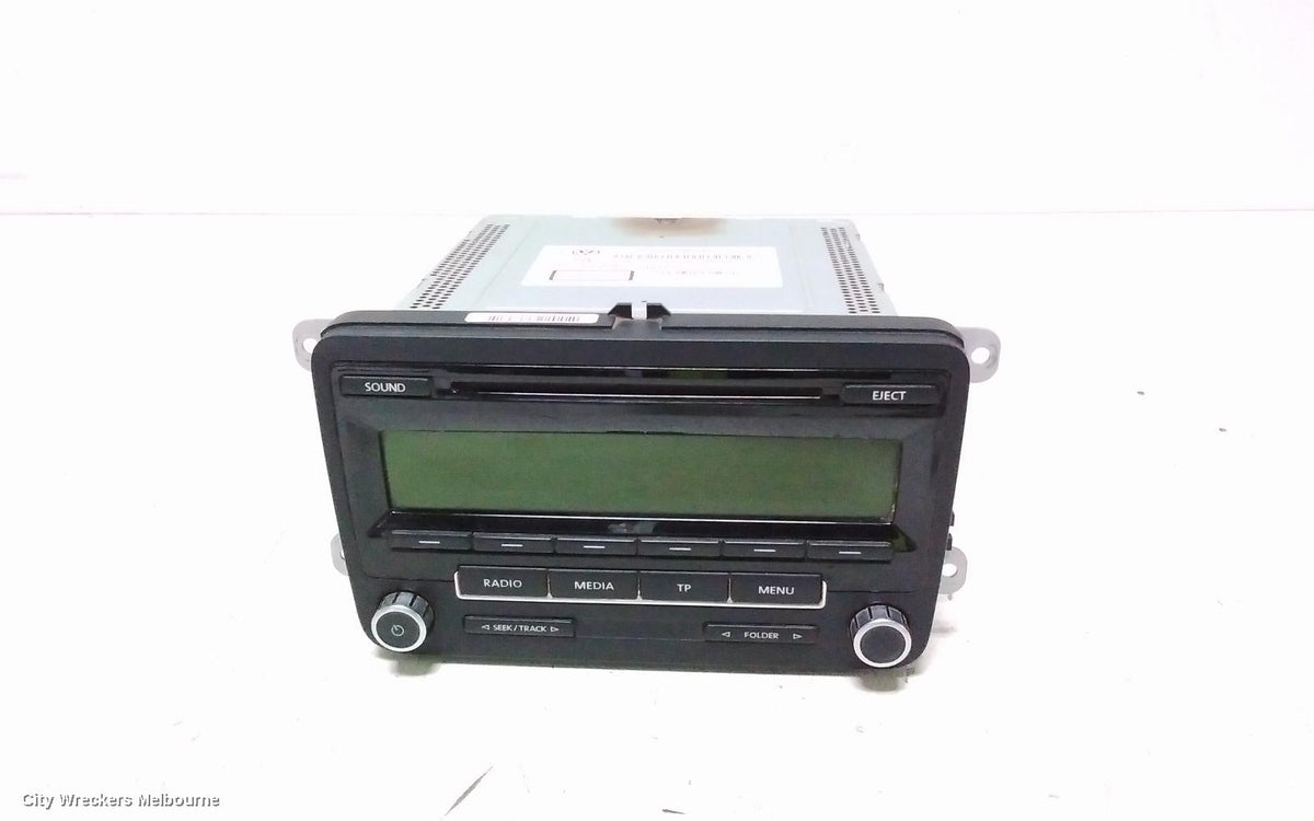VOLKSWAGEN AMAROK RADIO/CD/DVD/SAT/TV, DISPLAY & HEAD UNIT (RCD310), 2H, 10/2010 - 09/2016 - Image 1