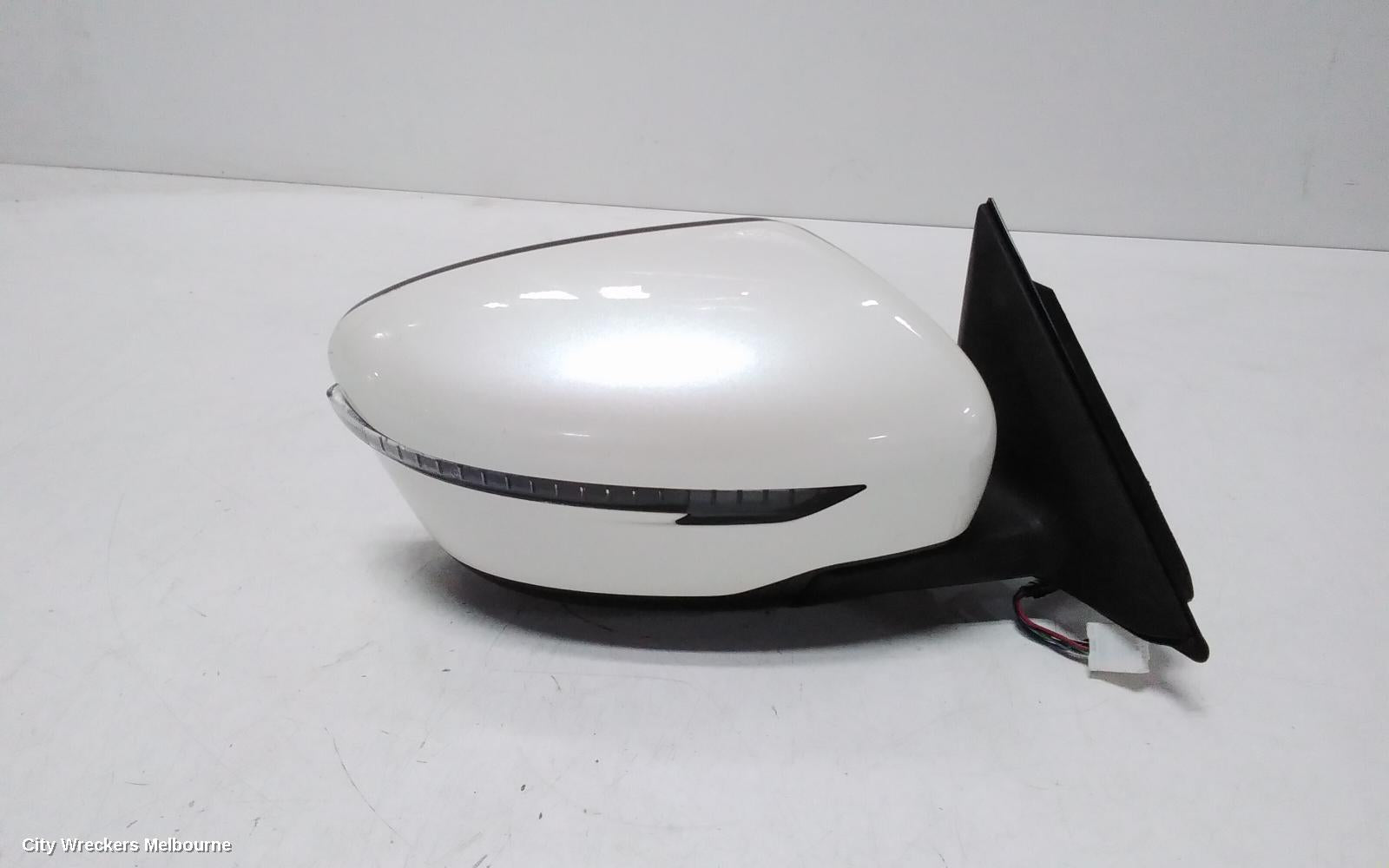 NISSAN XTRAIL RIGHT DOOR MIRROR, T32, TS/ST, NON CAMERA TYPE, 02/2014 - 07/2022 - Image 2