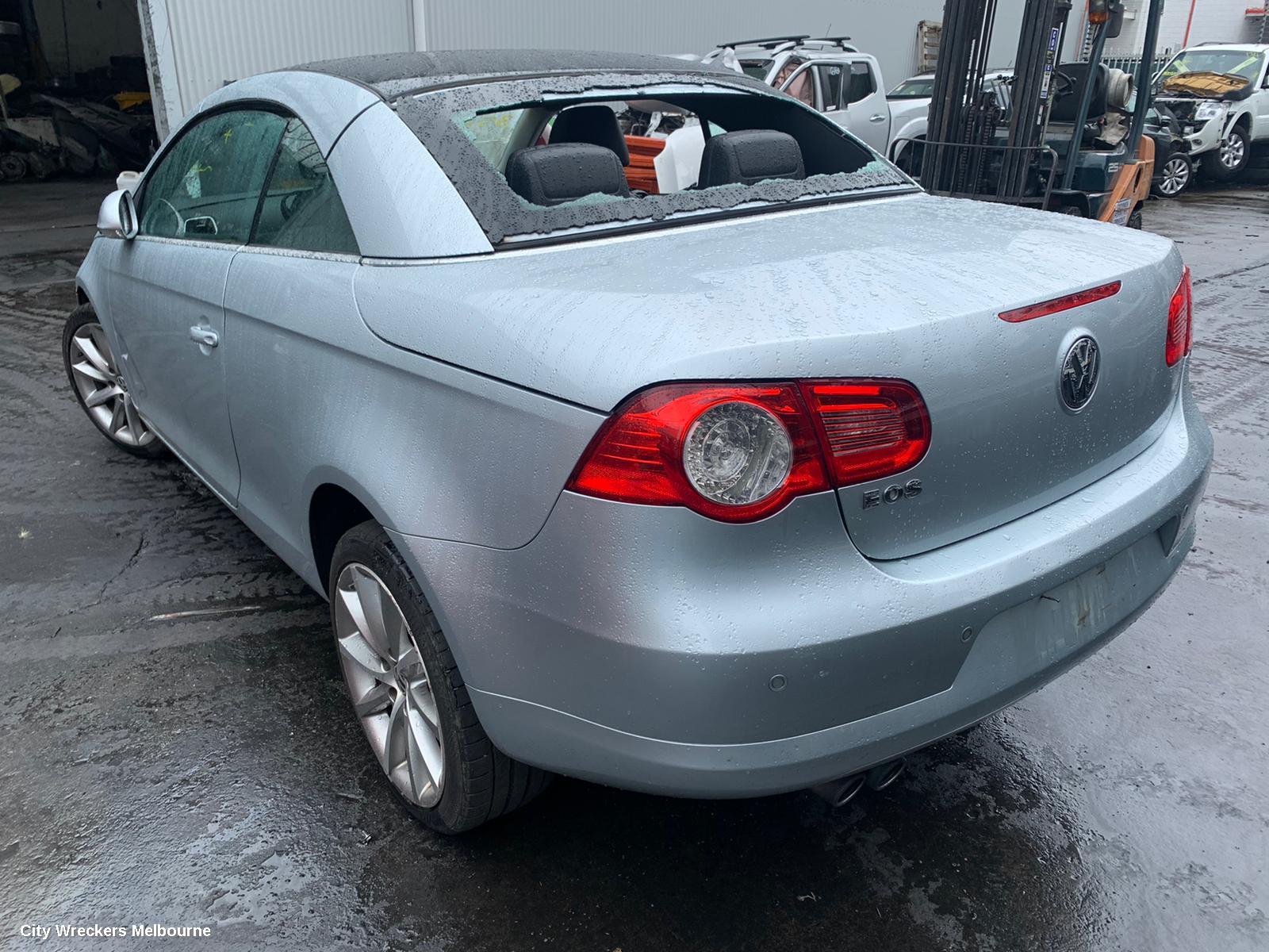 VOLKSWAGEN EOS RIGHT INDICATOR/FOG/SIDE, BUMPER FOGLAMP, 1F, 02/2007 - 04/2011 - Image 1