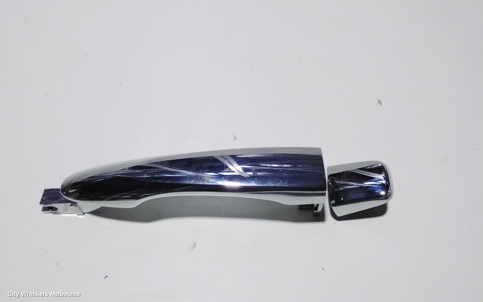 NISSAN XTRAIL DOOR HANDLE, OUTER, RH REAR, T32, 02/2014 ONWARDS - Image 2