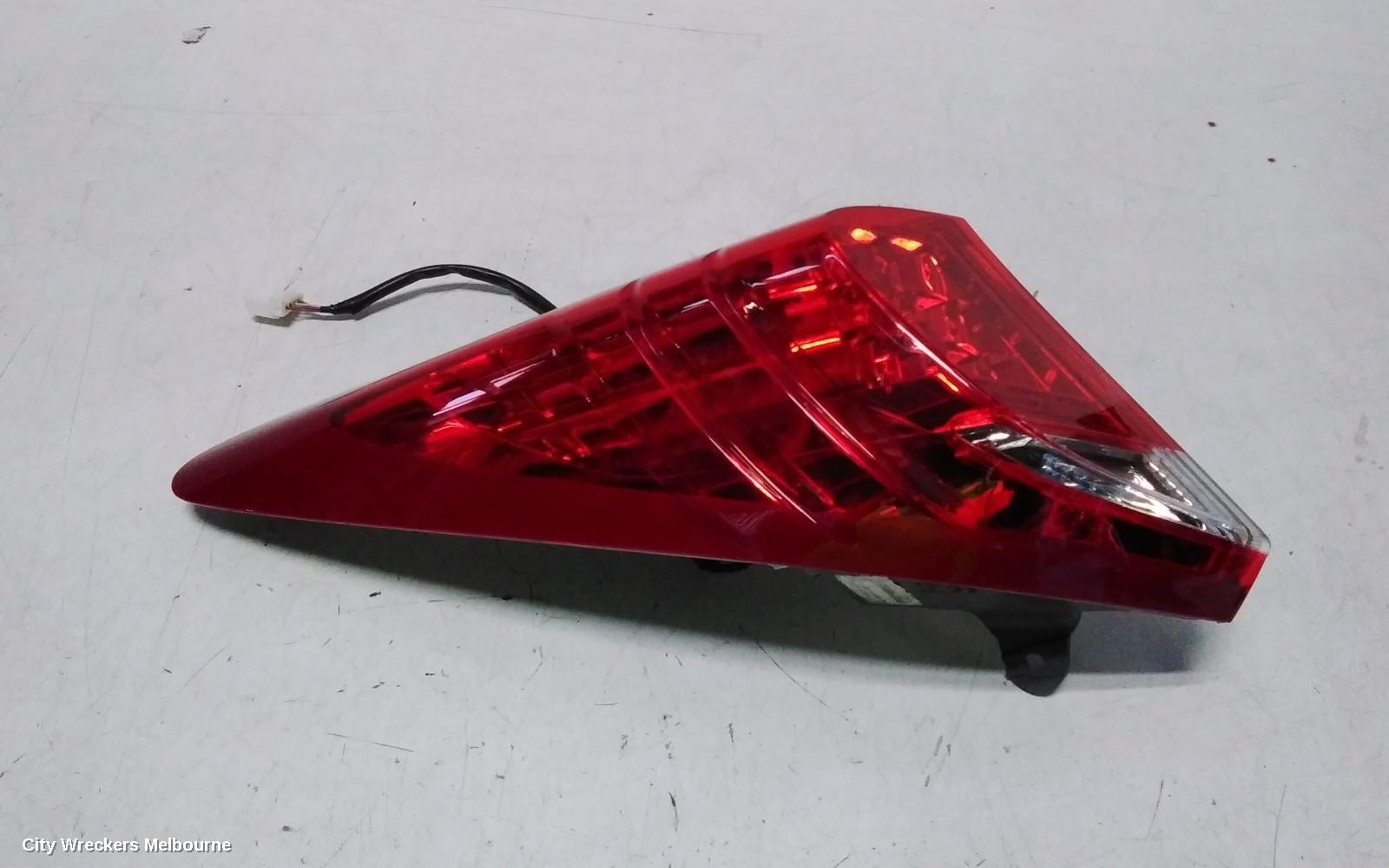 HONDA CIVIC LEFT TAILLIGHT, 9TH GEN, HATCH (VIN SHHFK), 06/2012 - 03/2015 - Image 3