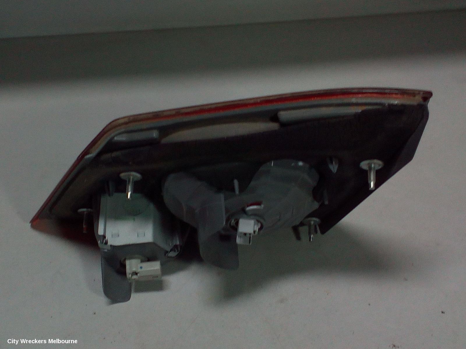 HONDA CIVIC REAR GARNISH, BOOTLID LAMP (LH SIDE), 8TH GEN, 02/2006 - 12/2008 - Image 3