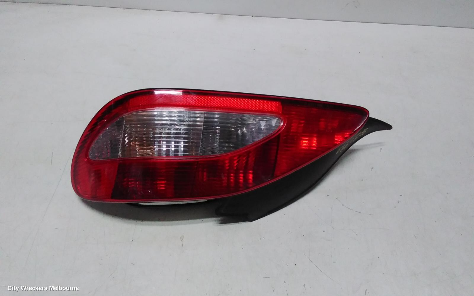 PEUGEOT 406 RIGHT TAILLIGHT, D9 SEDAN 08/1999 - 01/2004 - Image 1