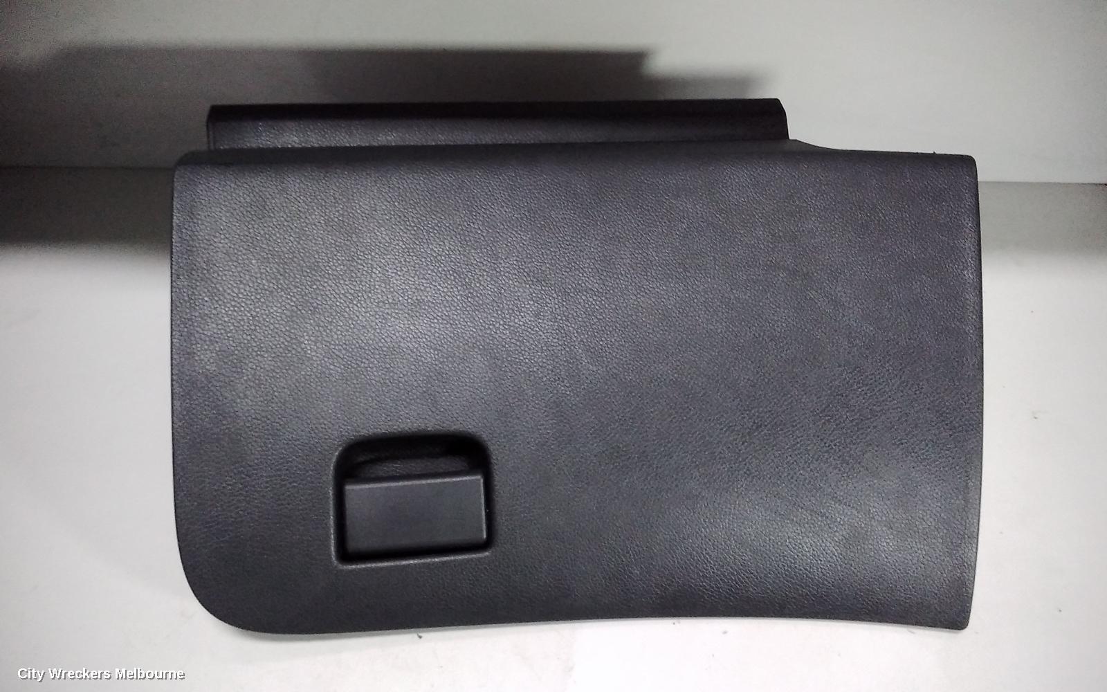 NISSAN XTRAIL GLOVE BOX, T32, 03/2014 - 07/2022 - Image 2