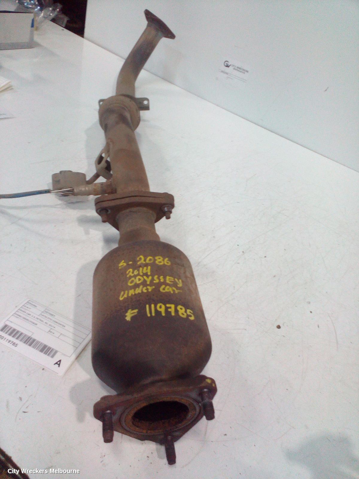 HONDA ODYSSEY CATALYTIC CONVERTER, UNDER CAR, 2.4, PETROL, RC, 02/2014 ONWARDS - Image 1